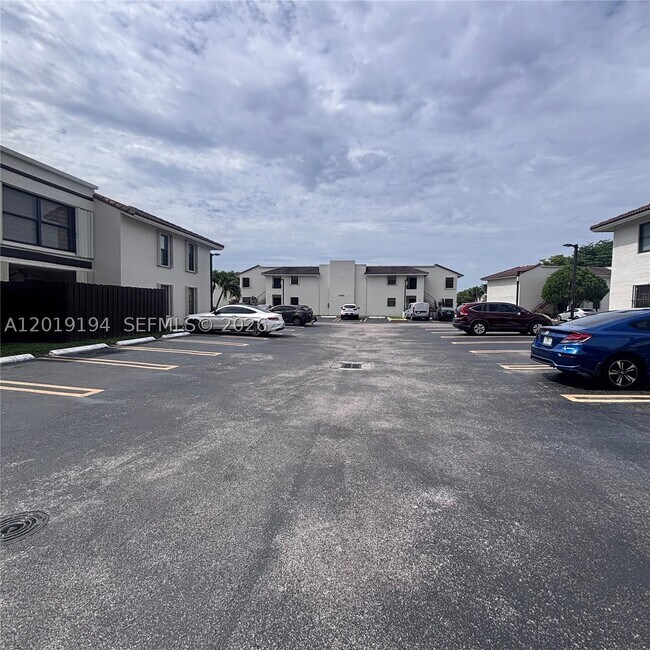 Photo - 10857 NW 7th St Unit 23-17