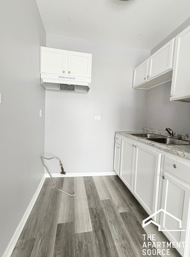 Photo - 6228 S Western Ave Unit 205