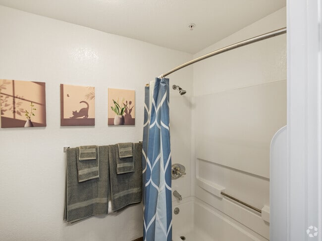 Bathroom with Modern Fixtures - St. George Apartments
