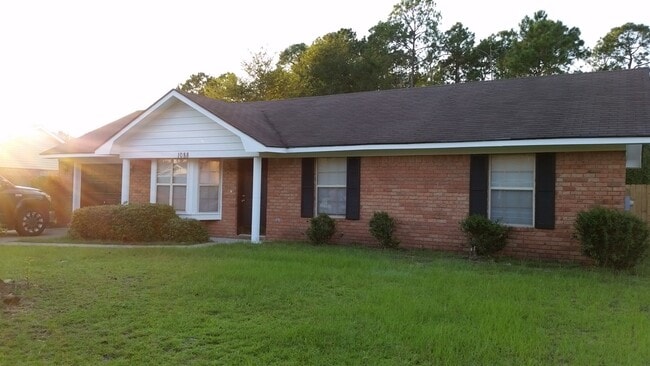 Building Photo - 1088 Desert Shield St Rental