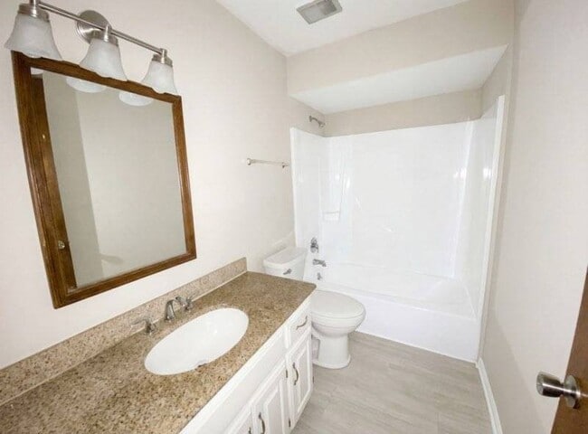 Photo - 1223 Dalraida Rd