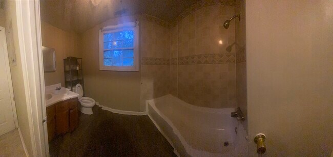 Photo - 113 Woodlawn Ave