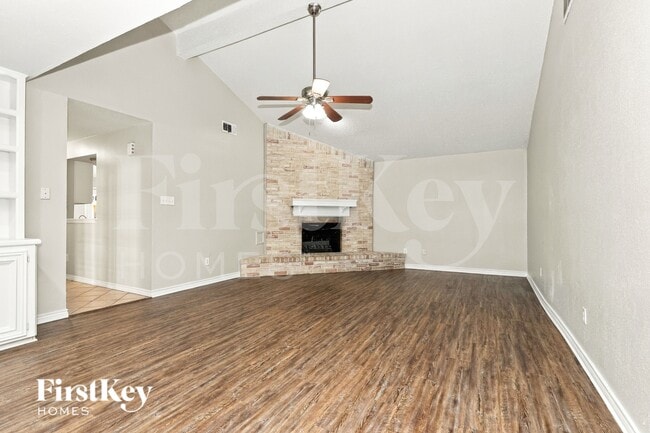 11936 Lakewood W Dr