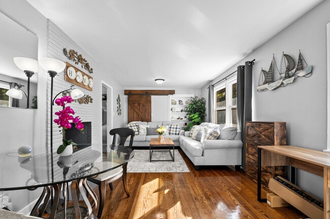 Photo - 1945 Camp Greene St