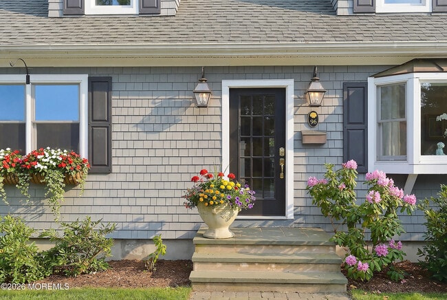 Photo - 96 Lakeshore Dr