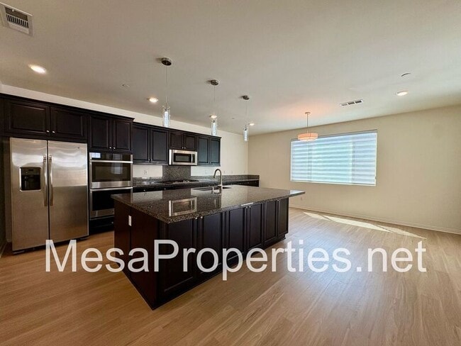 Photo - 3244 E Yellowstone Dr