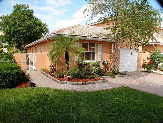 Photo - 9151 NW 40th St Casa Adosada