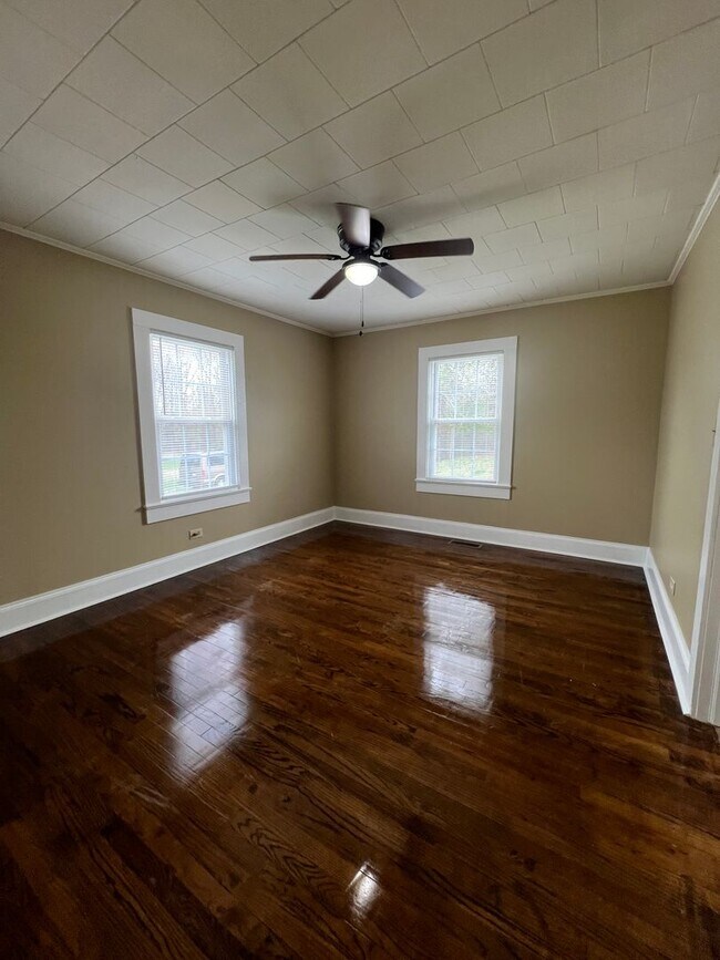 Charming Pleasant Garden Beauty! Rental House Rental in Pleasant