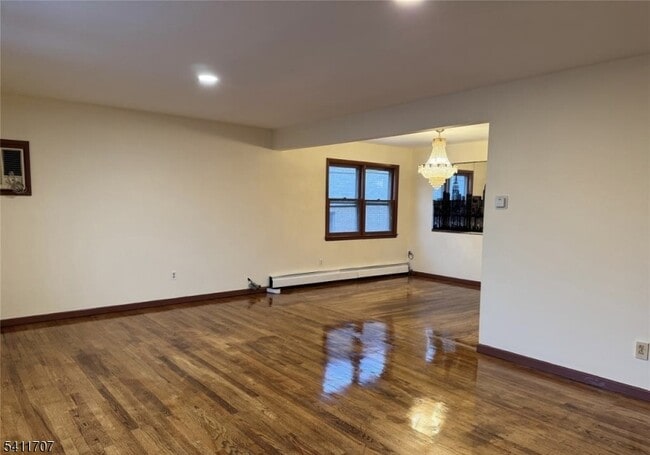 Photo - 4 Chestnut St