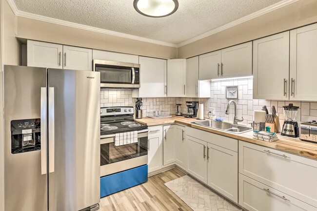 Photo - Charming 2 Bed/2 Bath Condo in Hilton Head Island - Perfect Island Living! Unidad G5