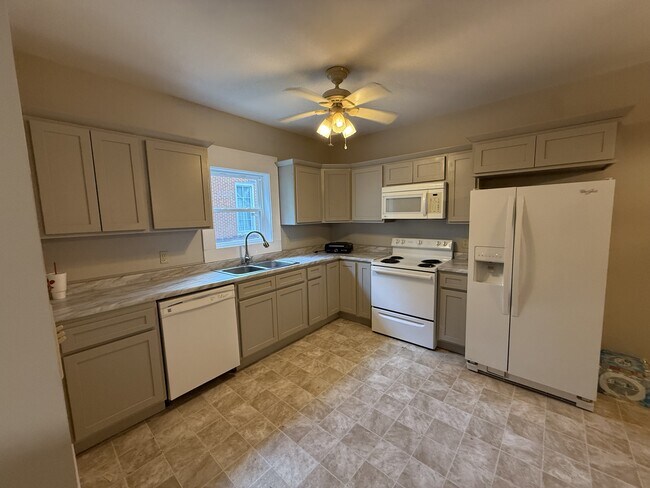 Photo - 25 Woodrow Ave