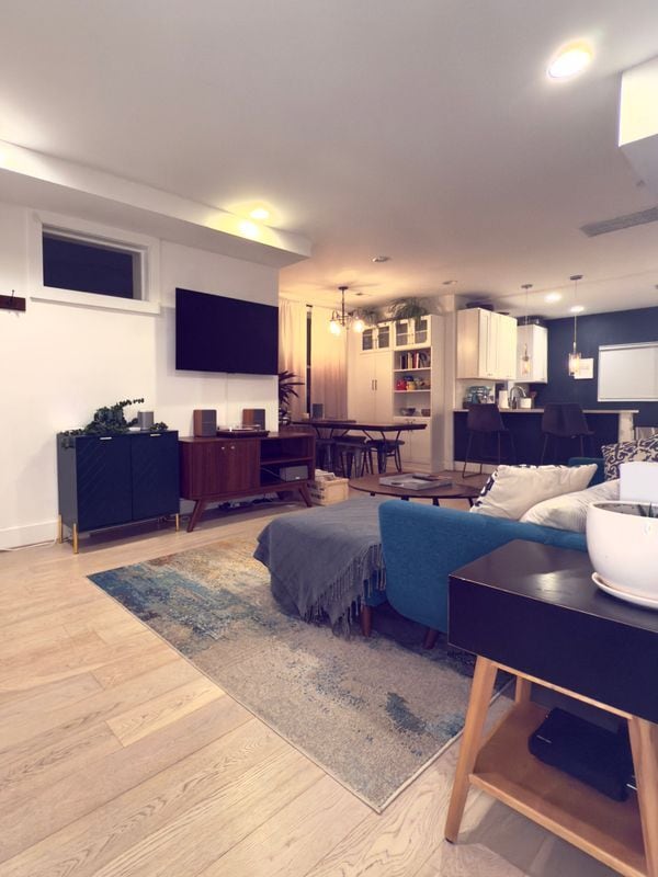 Photo - 749 Hamilton St