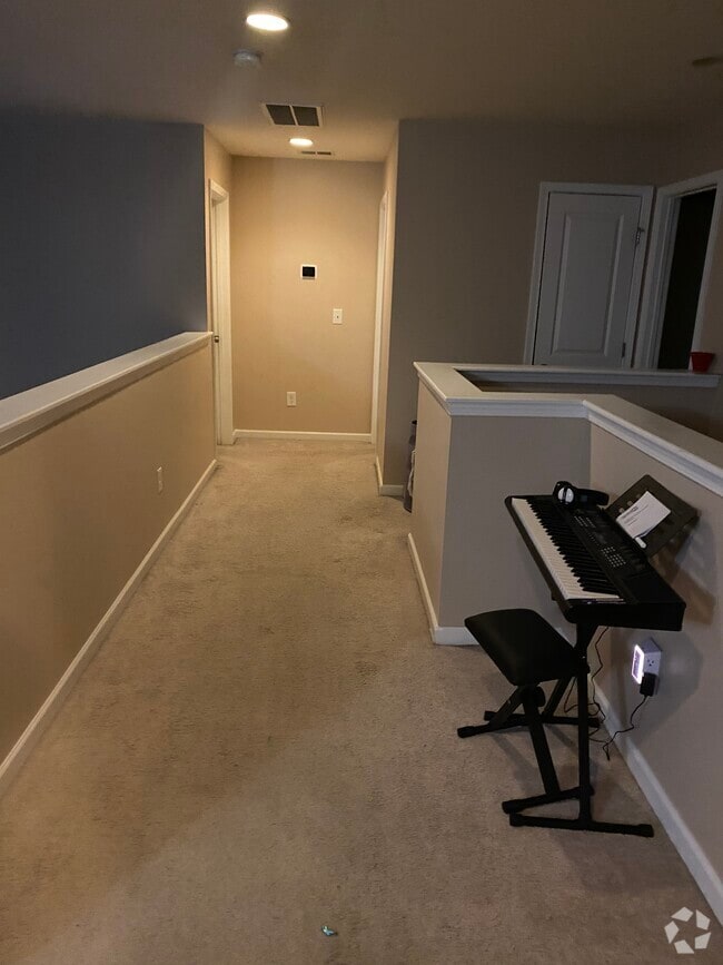 Building Photo - 130 Longford Dr Rental