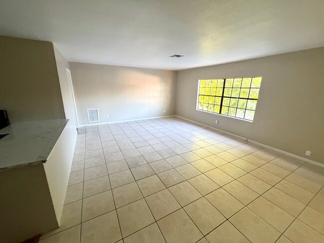 Building Photo - 2504 Ave O NW