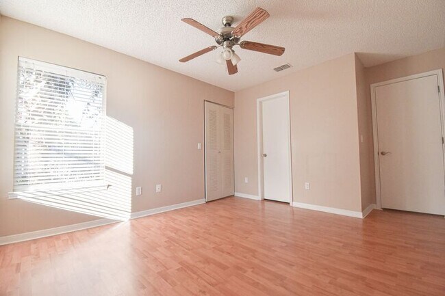 Photo - 2513 Grassy Point Dr Unit # 201