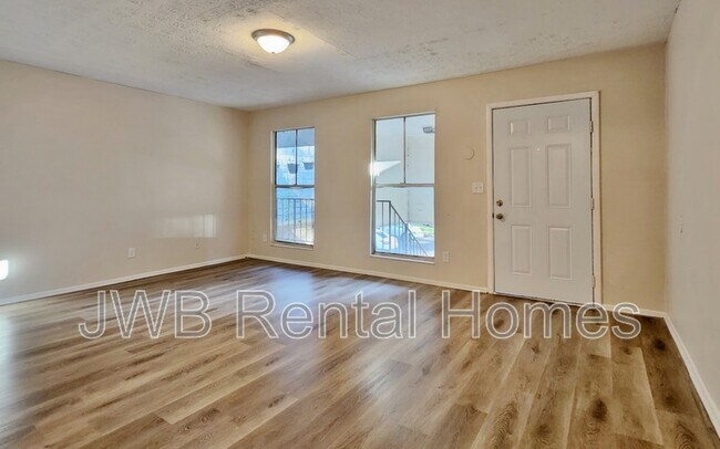 Photo - 7201 Arlington Expy Unit 106