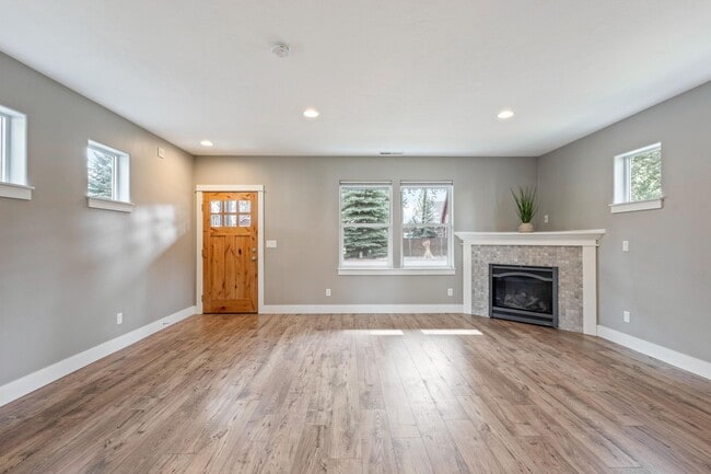 Photo - Modern 3 BR home on beautiful wooded lot in Sisters