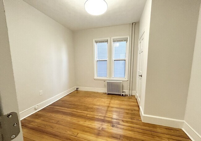 151 E Cottage St Unit 2