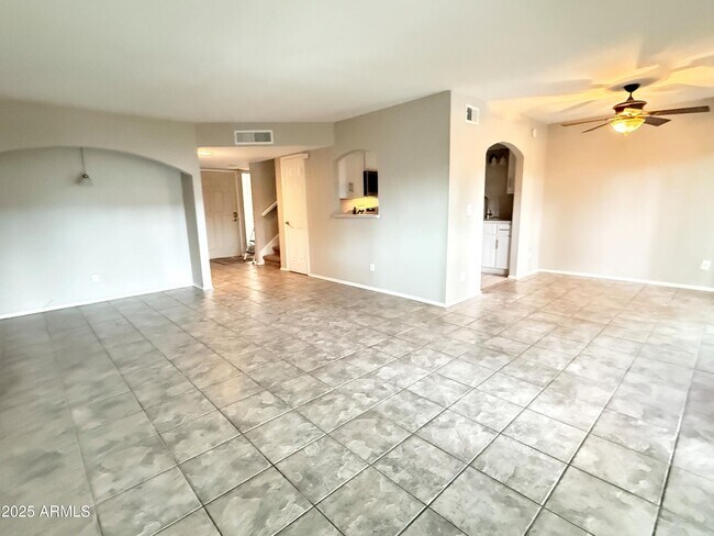 Photo - 2232 W Lindner Ave