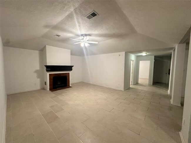 Photo - 2415 Blackridge Rd