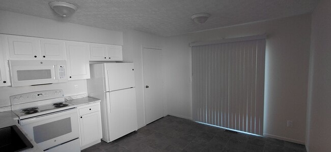 Photo - 2502 Thimbleberry Rd