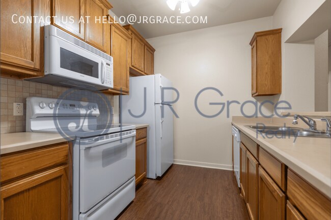 Photo - 2108 Breezy Dr