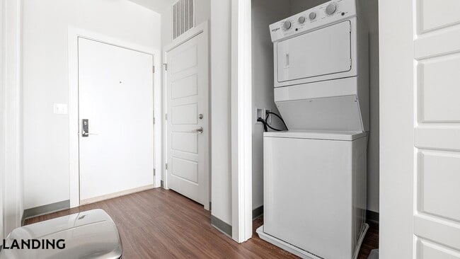 Photo - 302 13th St S Unidad 527