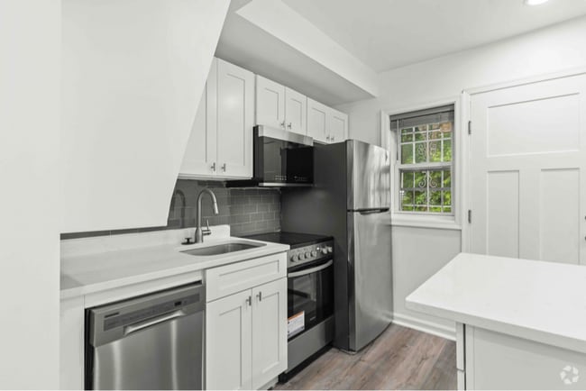 Building Photo - 1452 Smith Pl SE Unit b Rental