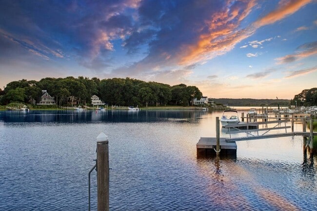 Photo - 54 Bay View Dr E