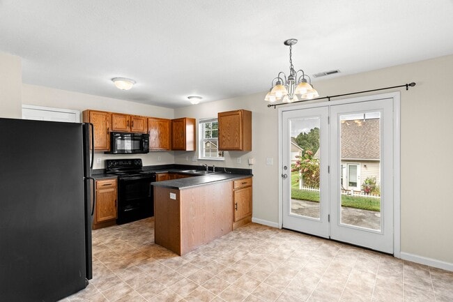 Photo - Great Townhouse - Convenient Arden Location