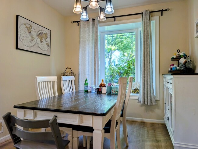 Photo - 72 Harvard Cir