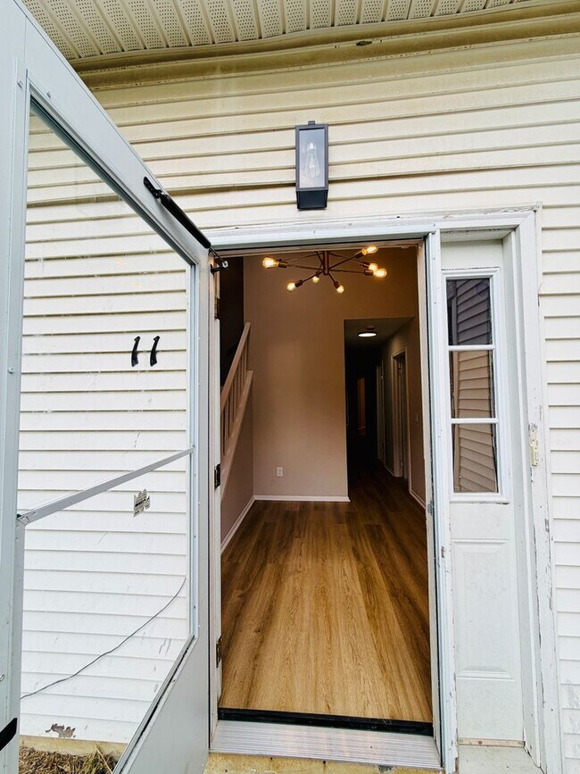 11 Saffron Dr