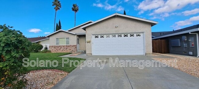 Photo - 355 Spindrift Way