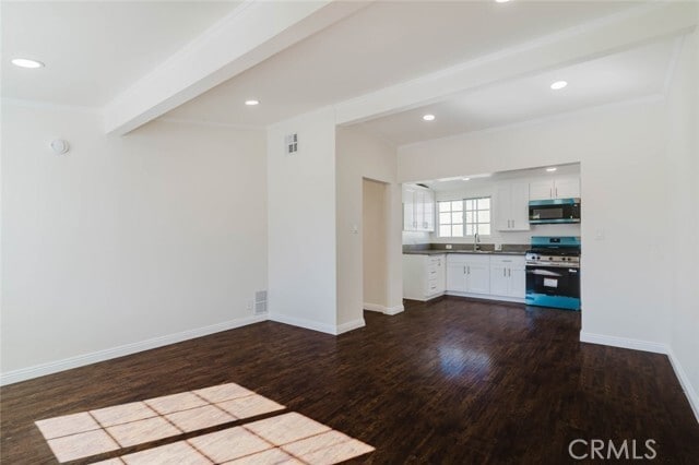 Photo - 7945 Woodman Ave