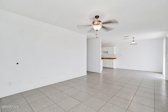 Photo - 14208 Desert Fire Ct