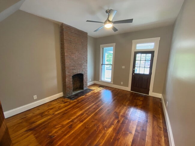 Photo - Hunter Ave 1197-1199 GW2 Unit 1197