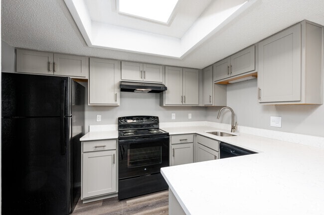 Premium 2BR, 1BA - 1,220SF - Kitchen