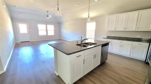 Photo - 418 Wydown Dr