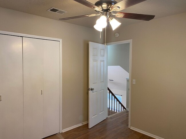Photo - 4111 Camphor Way