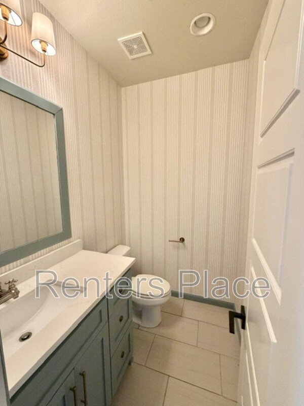 Photo - 803 E Delmar Pl