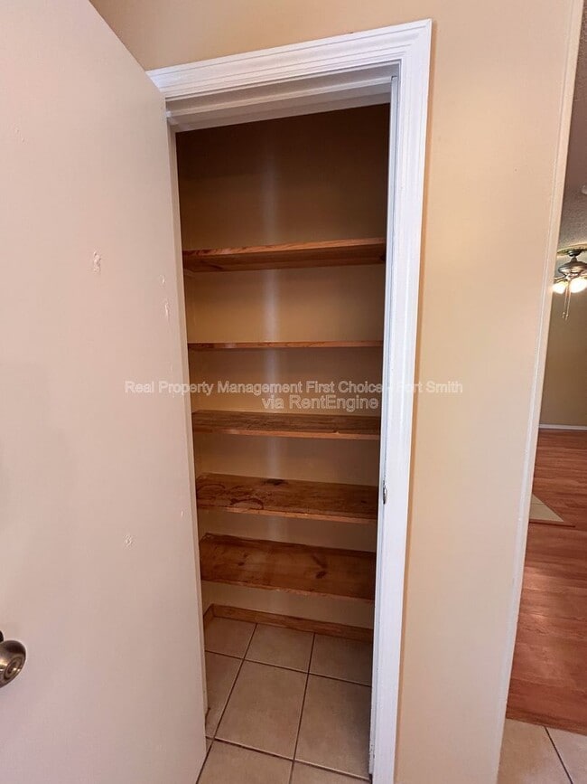 Photo - 3305 Grinnell Ave