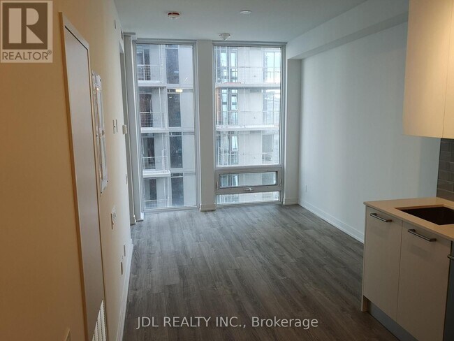 Photo - 28 Wellesley St E Unit 2805