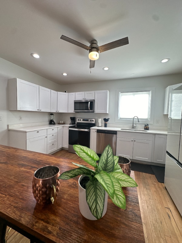 Photo - 303 N Delphine Ave