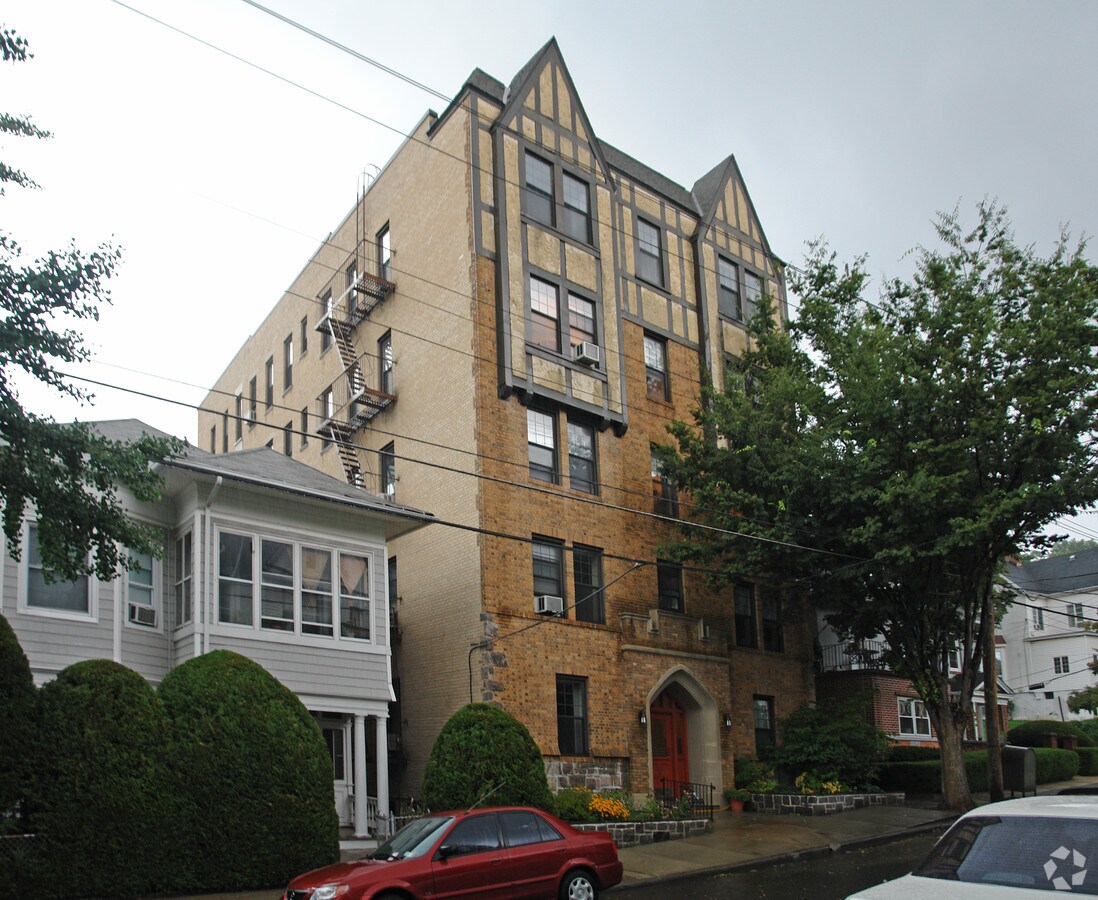 Photo - 37 Hamilton Pl