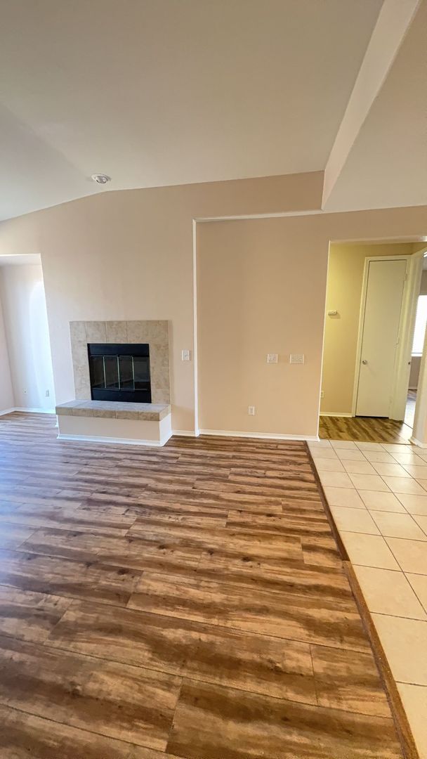 Photo - 3 BEDROOM VICTORVILLE HOME