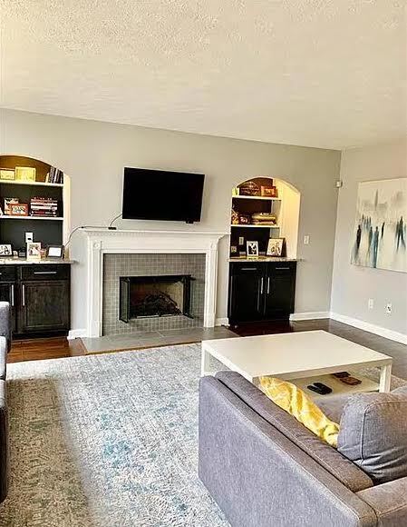 Photo - 1411 Woodpath Ct