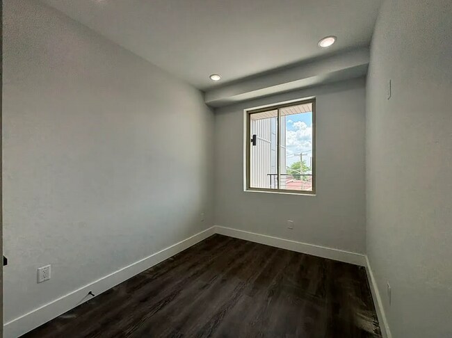 Photo - 675 N 41st St Unit 7
