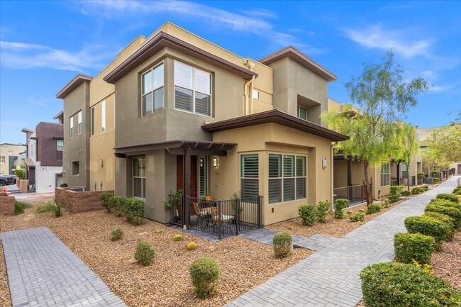 Photo - Luxurious, Modern, Completely Renovated 3 Bedroom Home In the Heart of Summerlin
