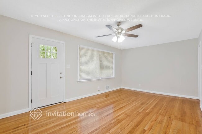 Photo - 317 Bromack Dr SE