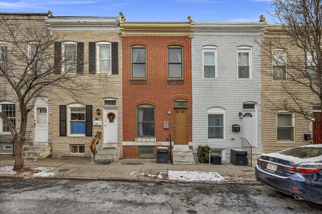 Photo - 139 N Decker Ave Townhome